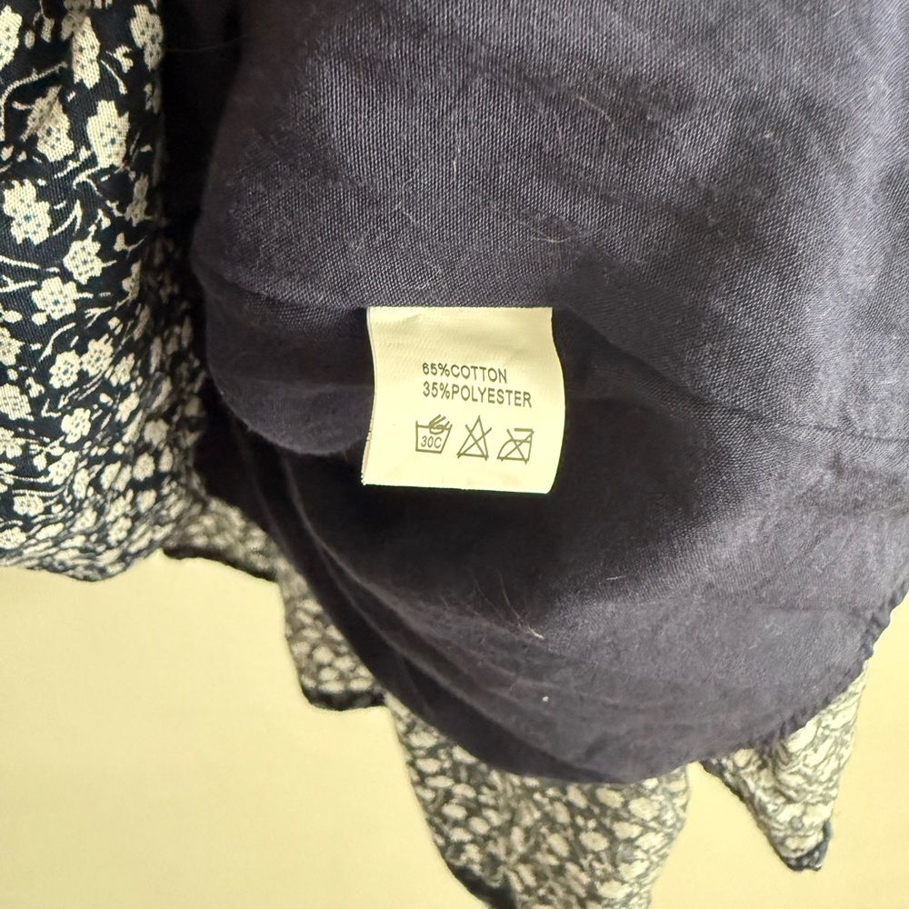Hello Molly Floral Mini Dress Button Front V Neck Flutter Sleeve Size 8 - Picture 5 of 7
